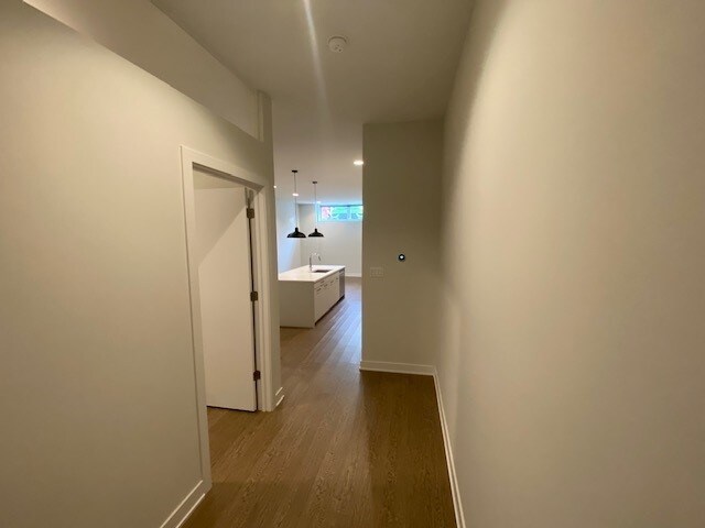 Foto del edificio - 2247 W Lawrence Ave