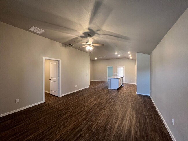 Building Photo - 3 Bedroom 2 Bath home coming available in ...