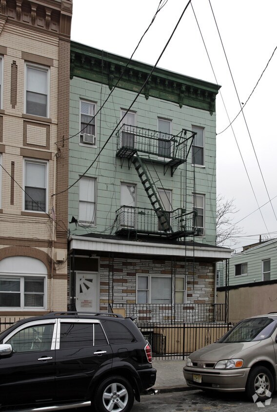 411 26th St, Union City, NJ 07087 Apartments 411 26th St Union City