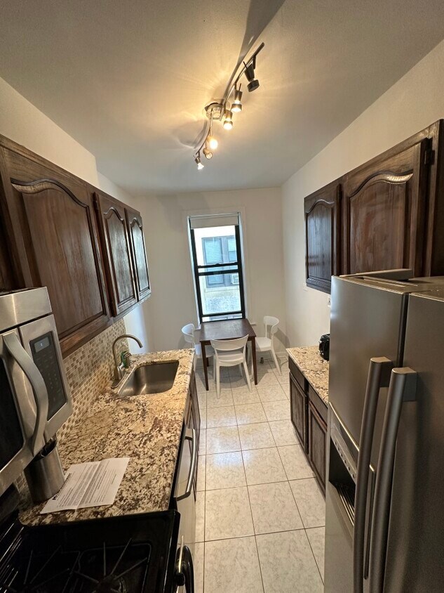 Primary Photo - 4142 42nd St