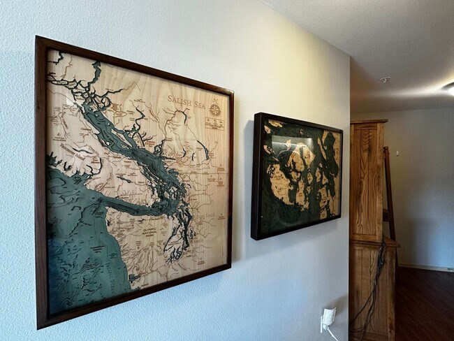 Building Photo - Fully Furnished Downtown Everett Condo wit...