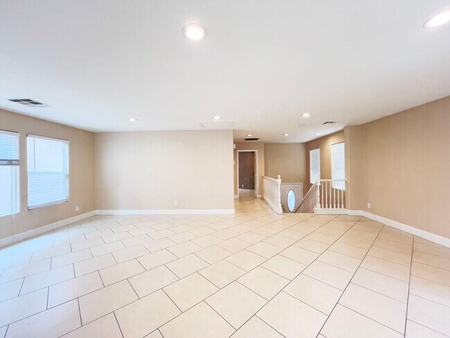 Building Photo - Fantastic 4 Bedroom home highly upgraded