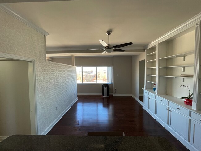 Building Photo - 800 4th St SW