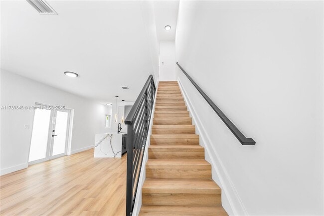 Foto del edificio - 2121 NW 45th St