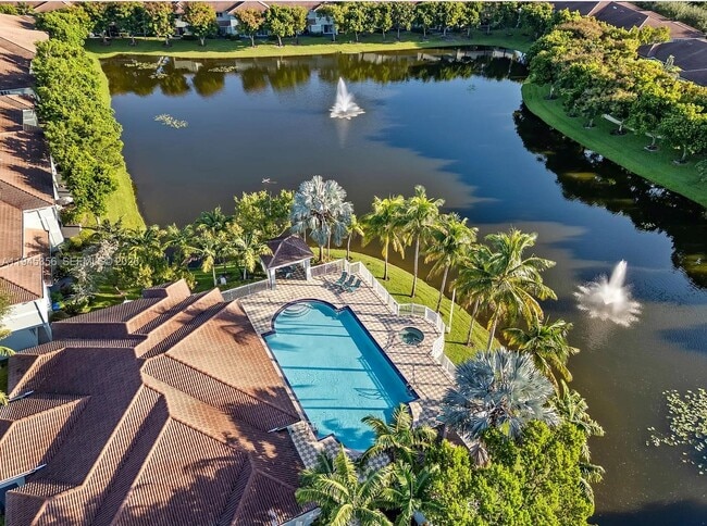 Building Photo - 1916 Alamanda Way