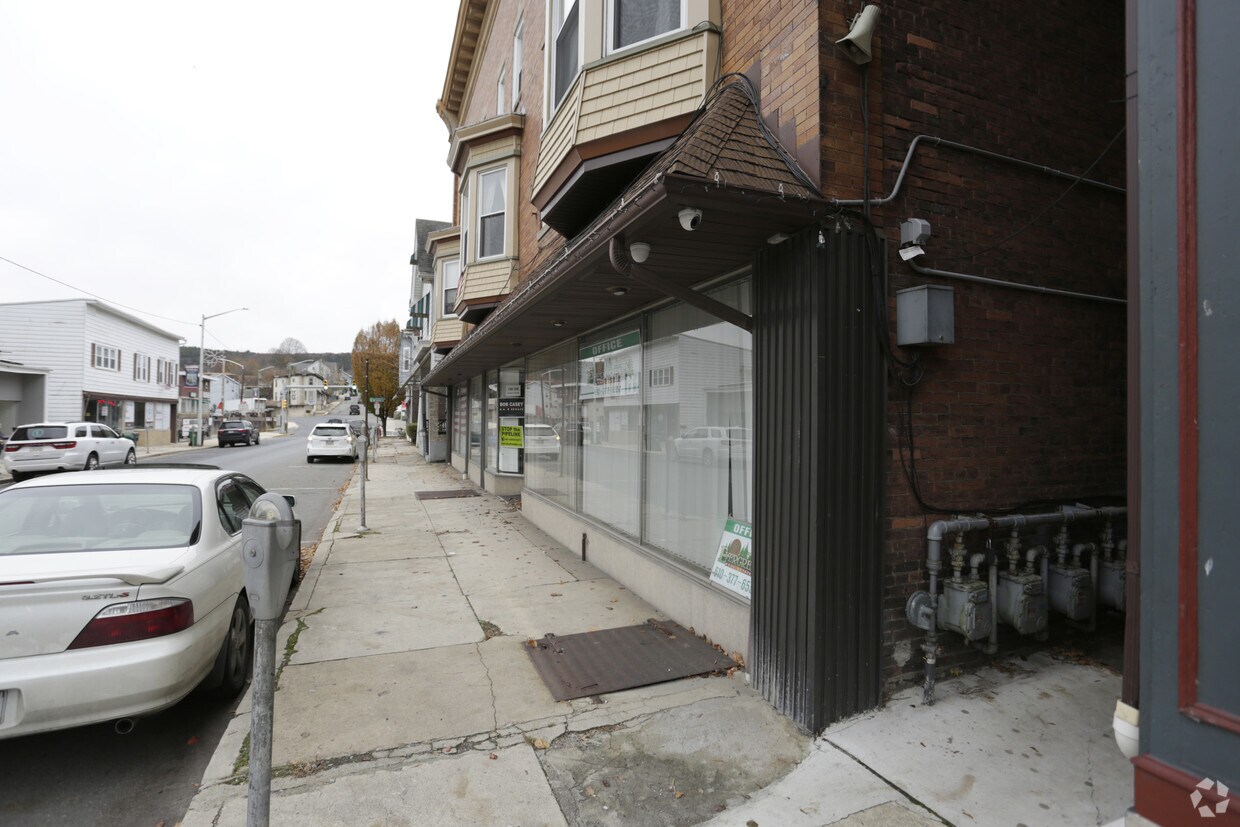 184 S First St, Lehighton, PA 18235 Apartments in Lehighton, PA