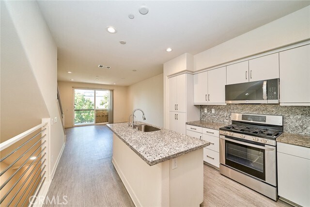 Foto del edificio - 9040 Garvey Ave