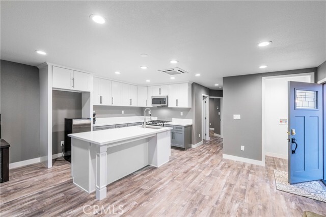 Foto del edificio - 826 S Brampton Ave