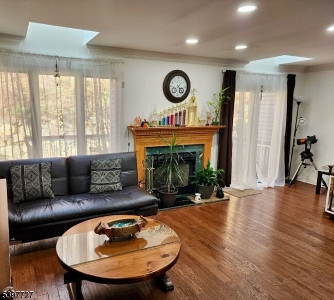 Foto del edificio - 48 Edgefield Dr