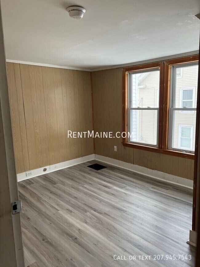 Foto del edificio - 101 Main Rd