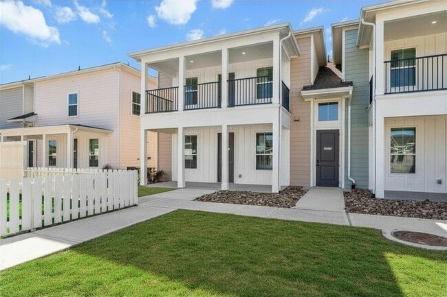 Building Photo - The Cottage Green Baytown
