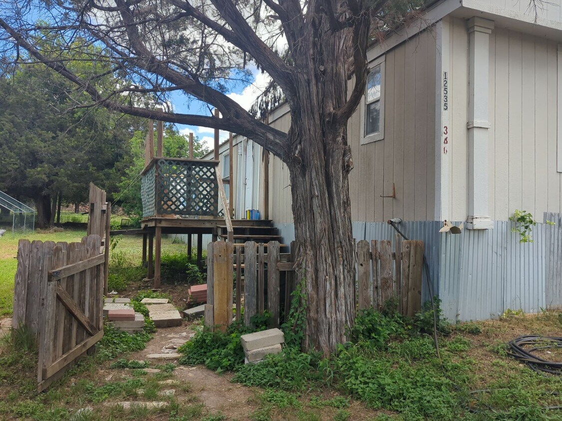 Primary Photo - 380 Private Rd 4805