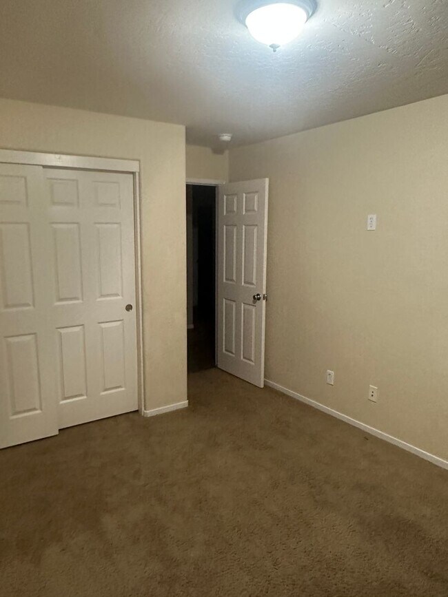 Foto del edificio - Open floor plan home for rent in Shannon R...