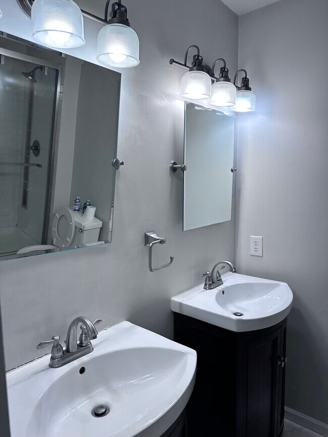 Photo - 3248 Sherwood Dr House