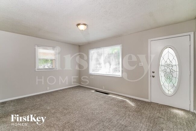 Building Photo - 2031 Sharon Ave