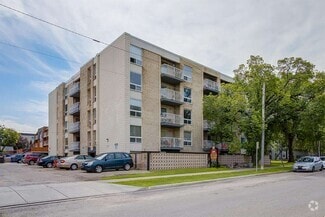 Building Photo - 600-601 1 St NE