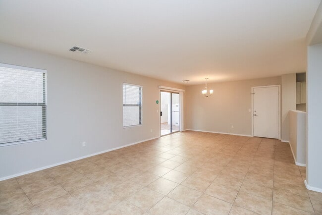Building Photo - 3931 E Jasper Dr