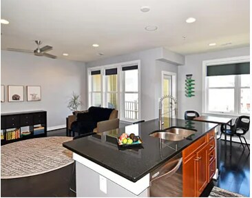 Extra Living - 2209 Main Line Blvd