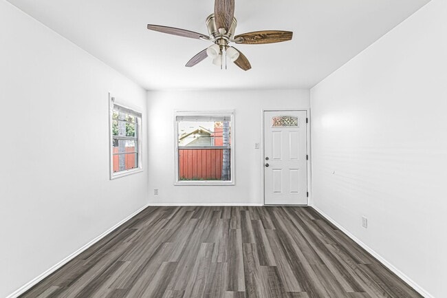 Foto del edificio - 1631 E 4th St