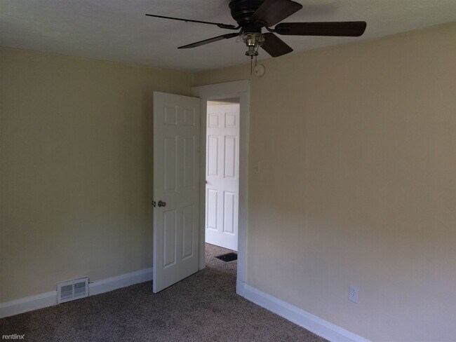 Foto del edificio - 2 br, 1 bath Duplex - 463 Ohio Avenue 463
