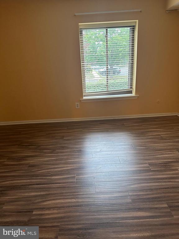 Foto del edificio - 19 Sunbury Ct