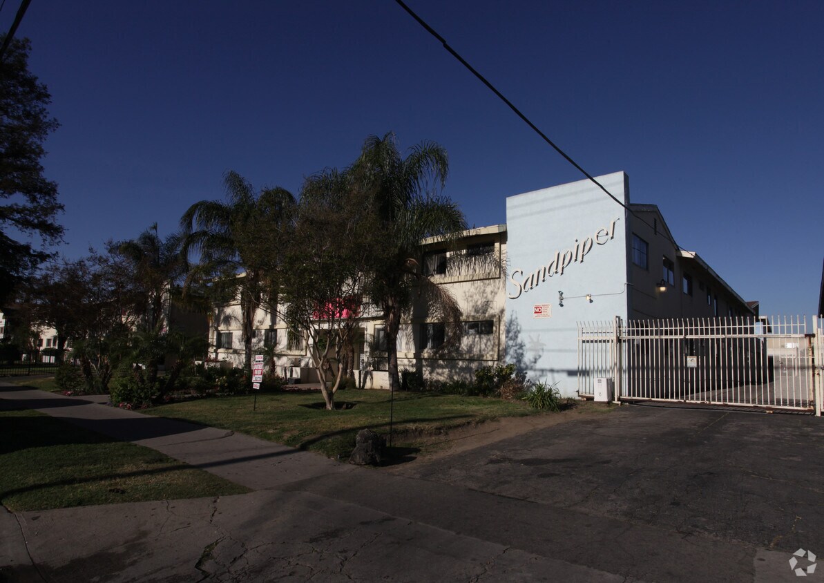 Building Photo - Sandpiper Apartments