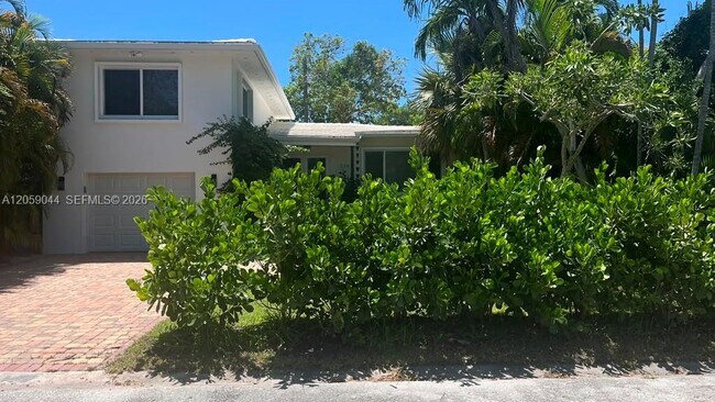 Building Photo - 234 Washington Dr