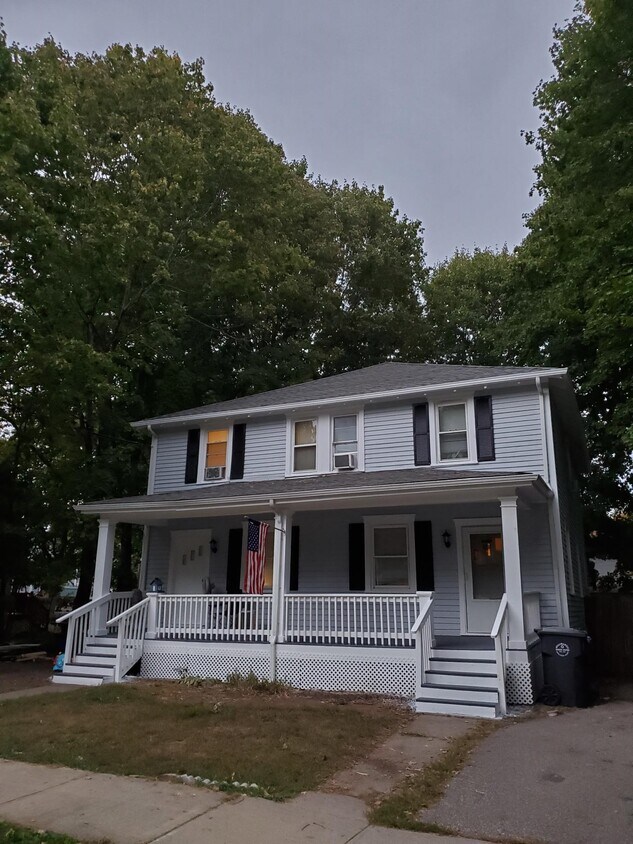 20 Litchfield Ave Unit A, Killingly, CT 06263 Apartments in Killingly