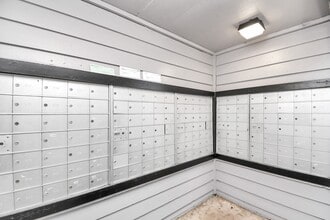 Building Photo - 2701 W Bellfort Ave