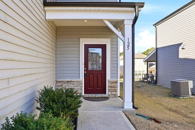 Foto del edificio - GREAT HOME IN LAKEVIEW RIDGE IN GROWING FUQUAY-VARINA