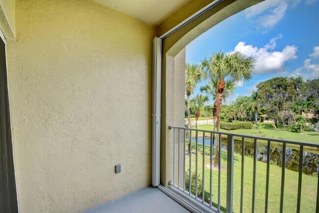 Foto del edificio - 2020 Greenview Shores Blvd