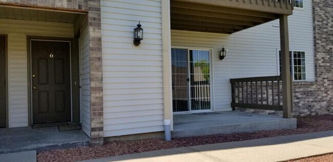 Building Photo - 630 Westfield Way