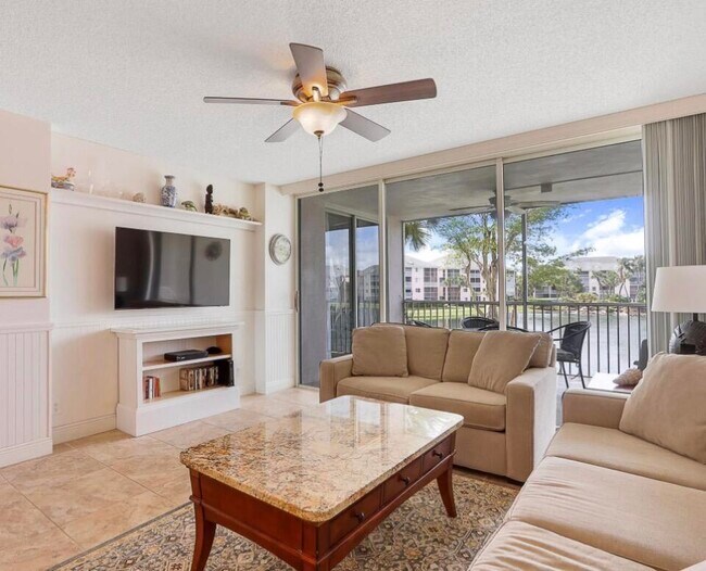 Building Photo - 353 S US Hwy 1