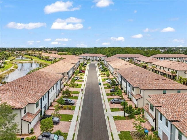 Building Photo - 1533 Lake Jessup Cir
