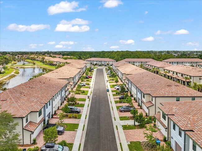 Foto del edificio - 1533 Lake Jessup Cir