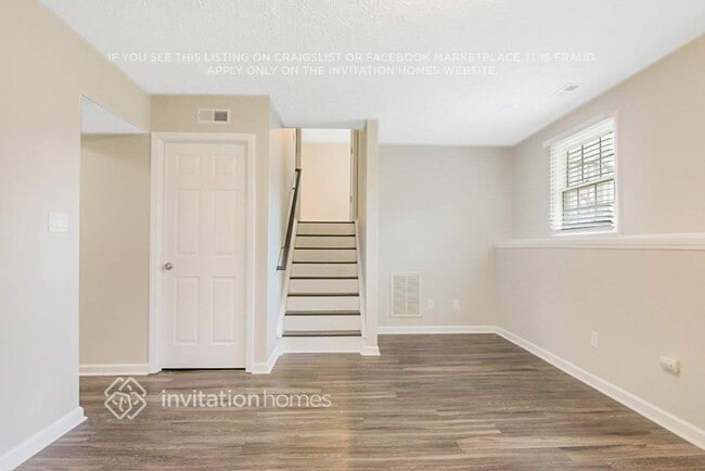 Foto del edificio - 3711 Phillips Way W