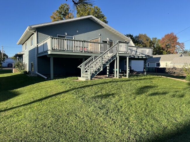 Foto del edificio - 113 Edwards St