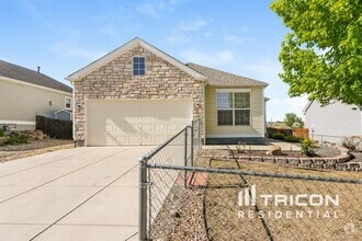 Building Photo - 1425 Lords Hill Dr