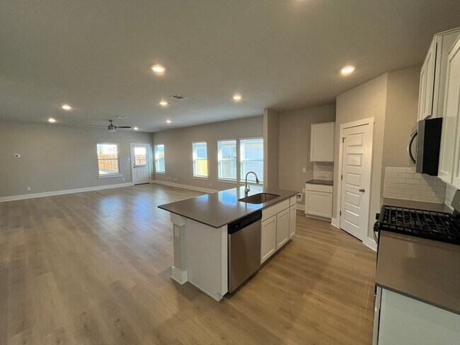 Foto del edificio - 4506 Nueces Path