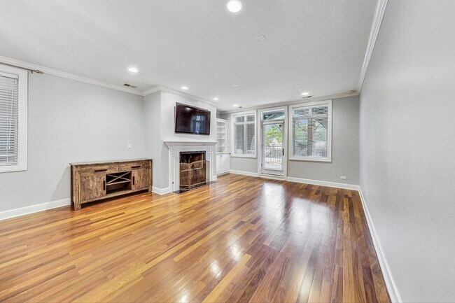 Foto del edificio - 1019 W Monroe St