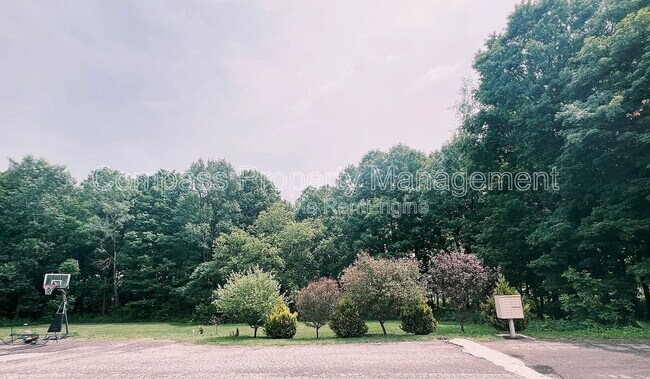 Foto del edificio - 3622 Douglas Ave