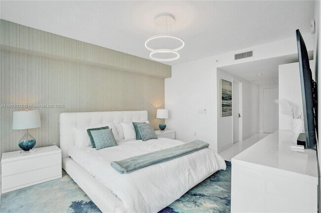 Building Photo - 330 Sunny Isles Blvd