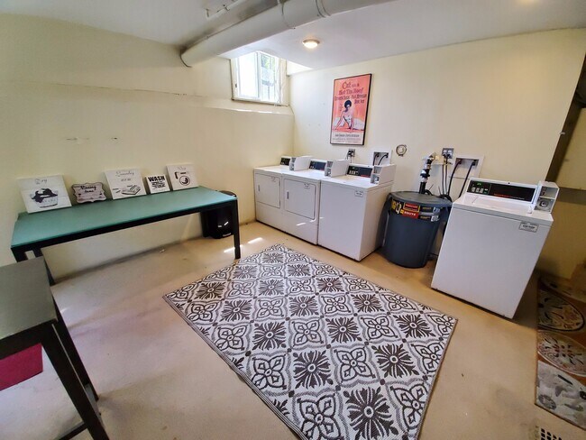 Foto del edificio - 1440 N Gardner St