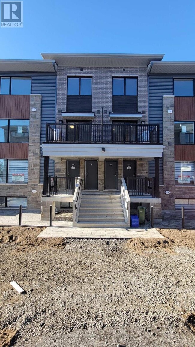 Building Photo - 801 Arcadian Private