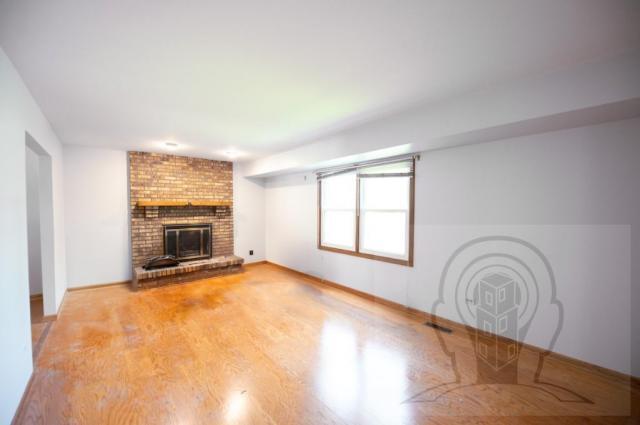 Foto del edificio - 4 bedroom in WHEELING IL 60090