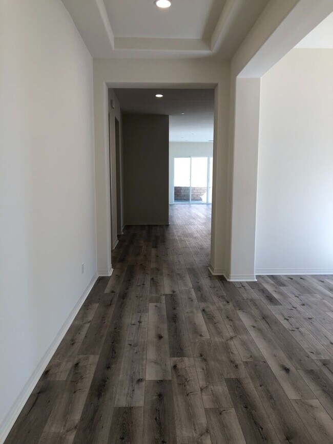 Foto del edificio - AVAILABLE NOW! BEAUTIFUL, 2 Bed/2 Bath plu...
