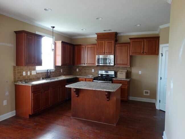 Building Photo - 1033 Ardrey Cir