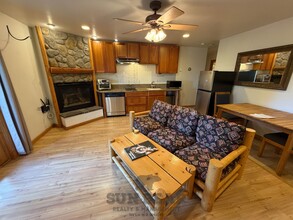 Building Photo - 598 Lariat Cir