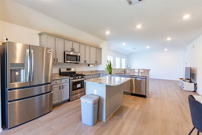 Foto del edificio - 7522 Greenbriar Cayon Ln