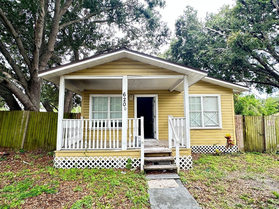Foto principal - 6200 N 44th St